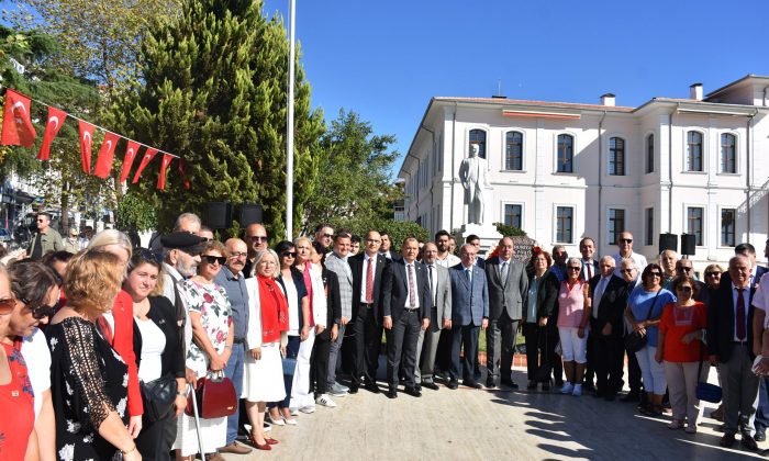 CHP’NİN KURULUŞUNUN 99. YILI KUTLANDI