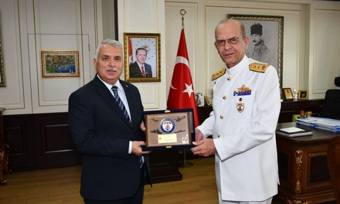 Sahil Güvenlik Komutanı Tümamiral Ahmet Kendir Vali Aziz Yıldırım’ı Ziyaret Etti