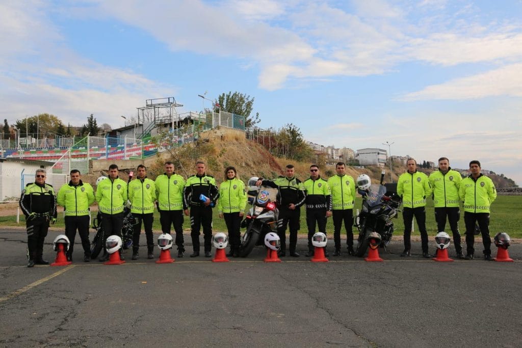 Motosikletli Trafik Polisi (Şahinler)Sürüş Teknikleri Eğitimi”
