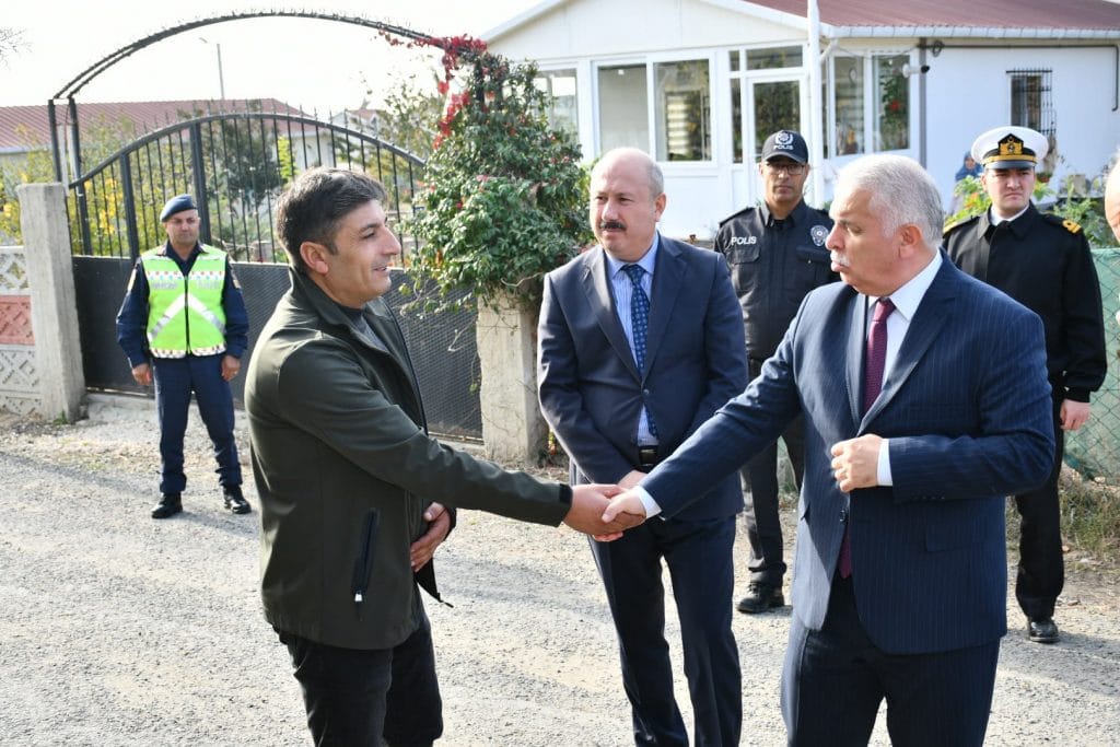 Vali Aziz Yıldırım Şehit Ailesini Ziyaret Etti