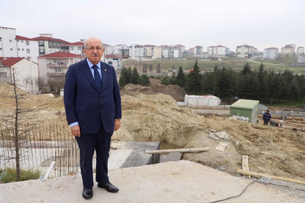 BAŞKAN KADİR ALBAYRAK ÇERKEZKÖY’DEKİ YATIRIMLARI İNCELEDİ