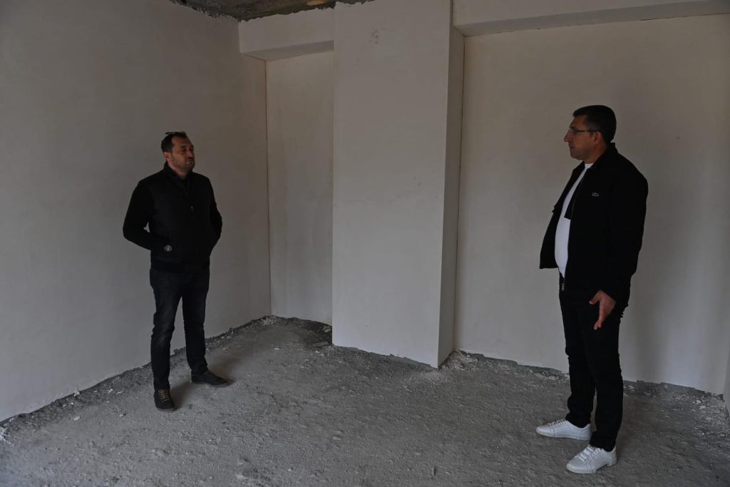 Başkan Yüksel Çınarlı Mahallesi’nde yürütülen projeleri yerinde inceledi