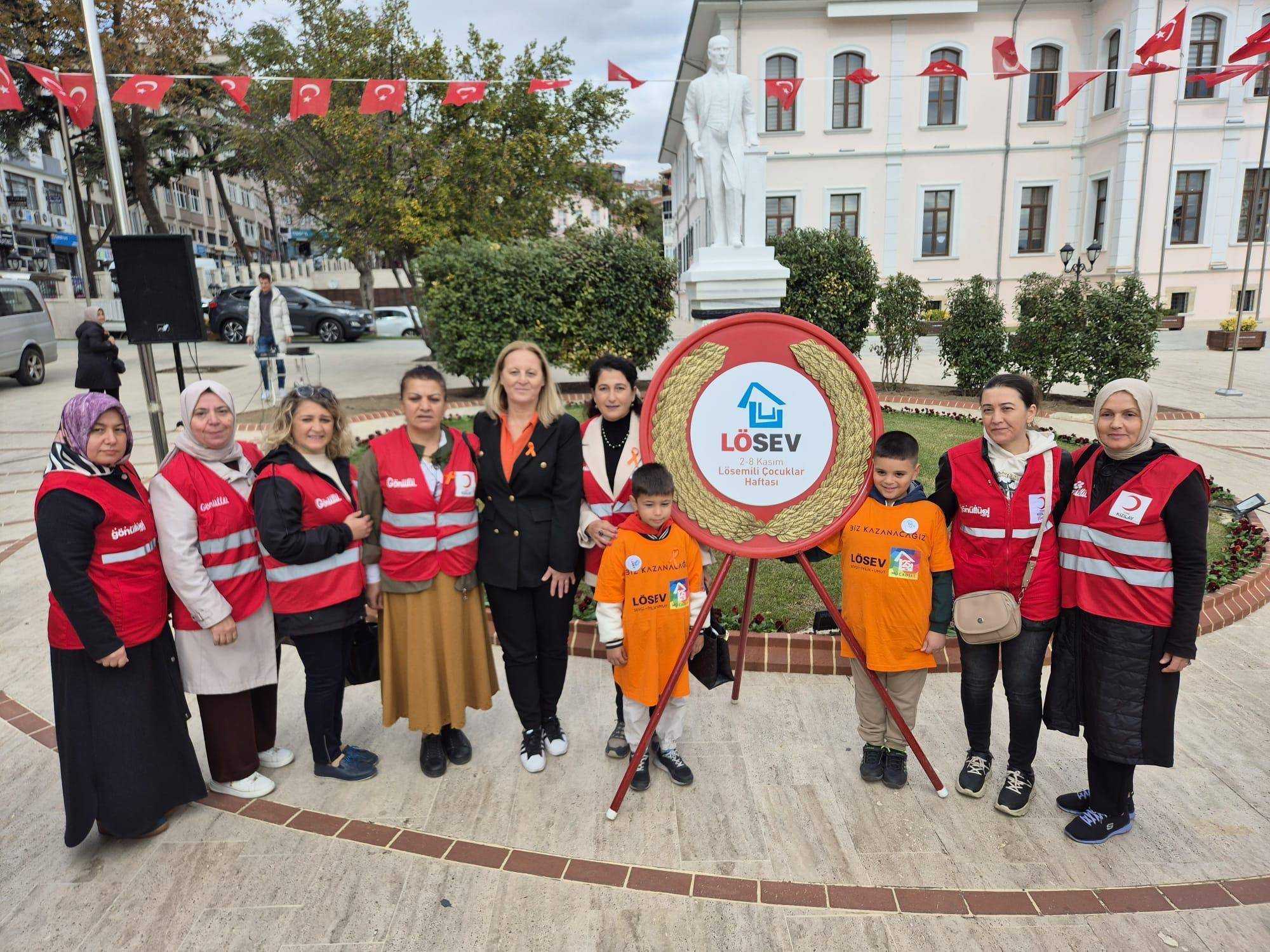 SAFİYE OSMAN ÇELİKER ÖĞRENCİLERİ LÖSEMİLİ ÇOCUKLARI UNUTMADILAR