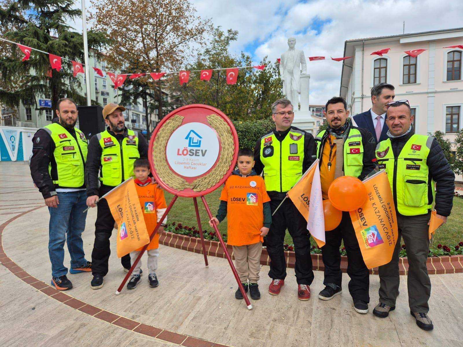 SAFİYE OSMAN ÇELİKER ÖĞRENCİLERİ LÖSEMİLİ ÇOCUKLARI UNUTMADILAR