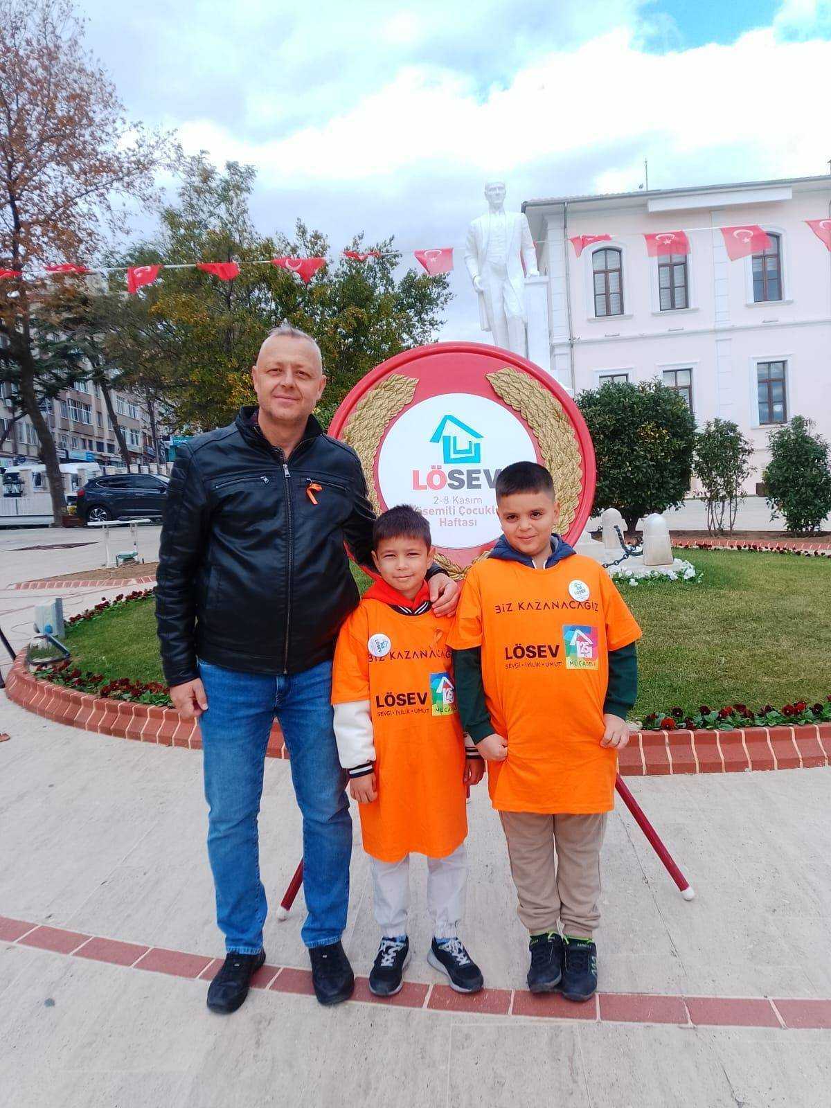 SAFİYE OSMAN ÇELİKER ÖĞRENCİLERİ LÖSEMİLİ ÇOCUKLARI UNUTMADILAR